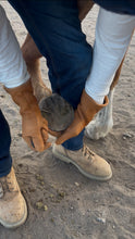 Load image into Gallery viewer, Thurlow Deerskin Gauntlet